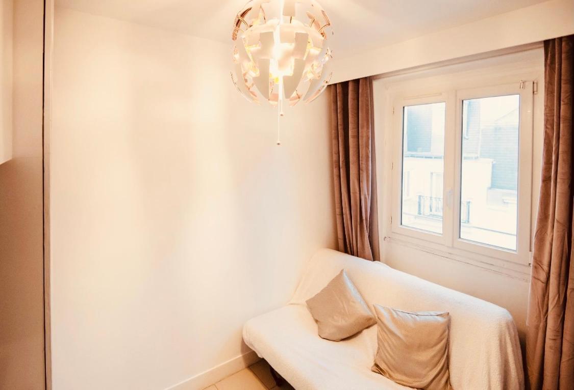 Fully equipped Studio in the heart of Paris - Area champs Elysées Extérieur photo