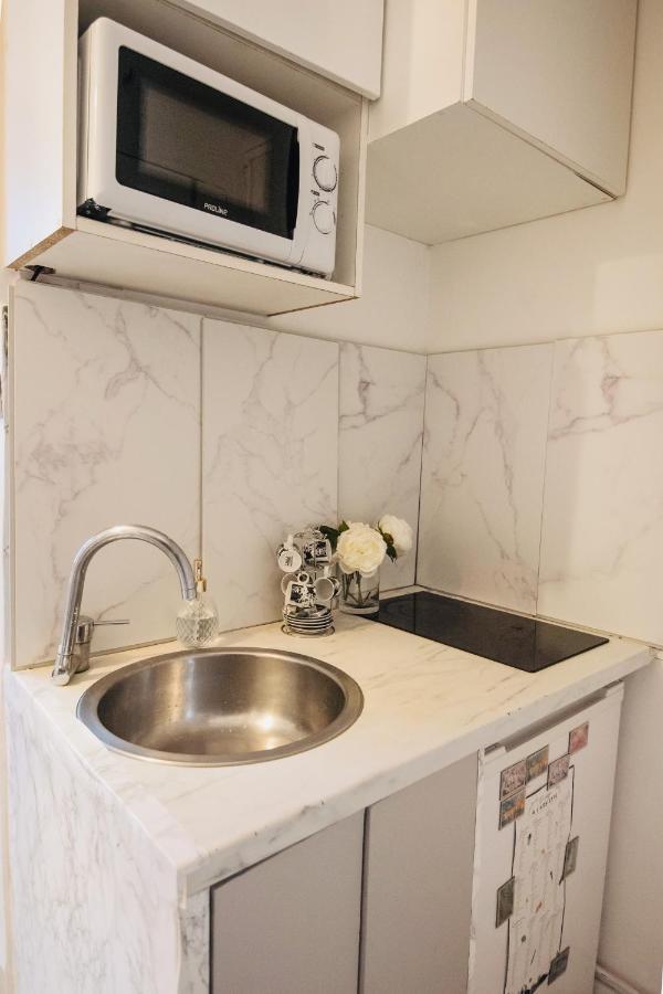 Fully equipped Studio in the heart of Paris - Area champs Elysées Extérieur photo